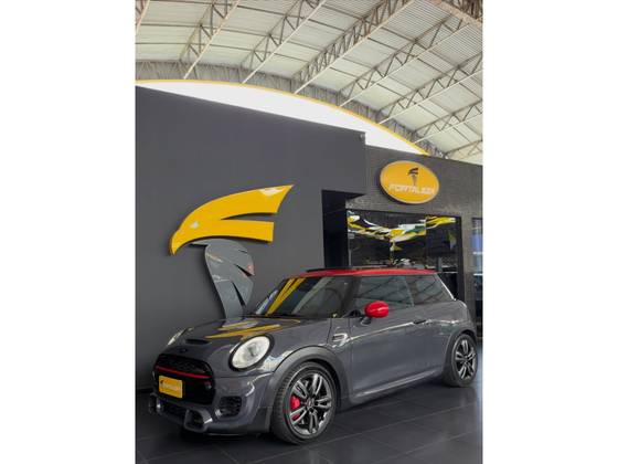 MINI COOPER 2.0 JOHN COOPER WORKS 16V TURBO GASOLINA 2P AUTOMATICO MINI COOPER 2.0 JOHN COOPER WORKS 16V TURBO GASOLINA 2P AUTOMATICO